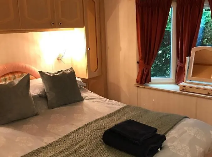 Lägenhet The Fox Inn, Roxby, Static Caravan