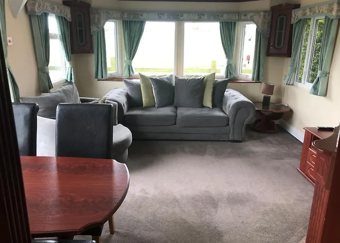The Fox Inn, Roxby, Static Caravan
